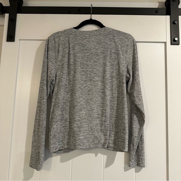 OLD NAVY Active Top Size L - Picture 4 of 6